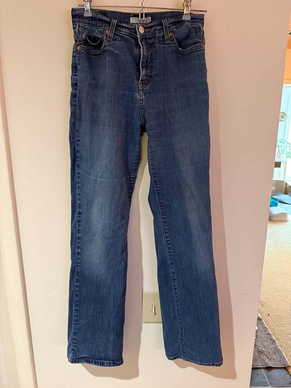 Levi’s 515 Women’s Jeans Size 8M Bootcut Mid Rise Stretch Medium Wash Denim